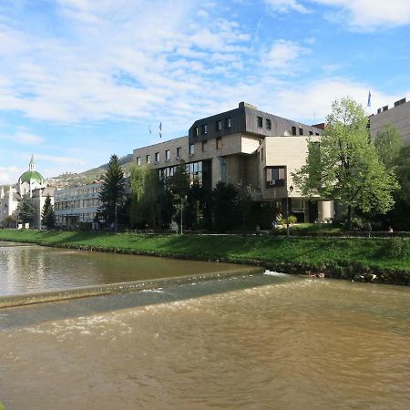 The Riverside Apartment - Downtown Сараєво Екстер'єр фото