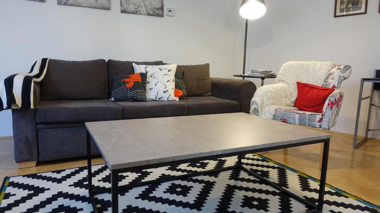 The Riverside Apartment - Downtown Сараєво Екстер'єр фото