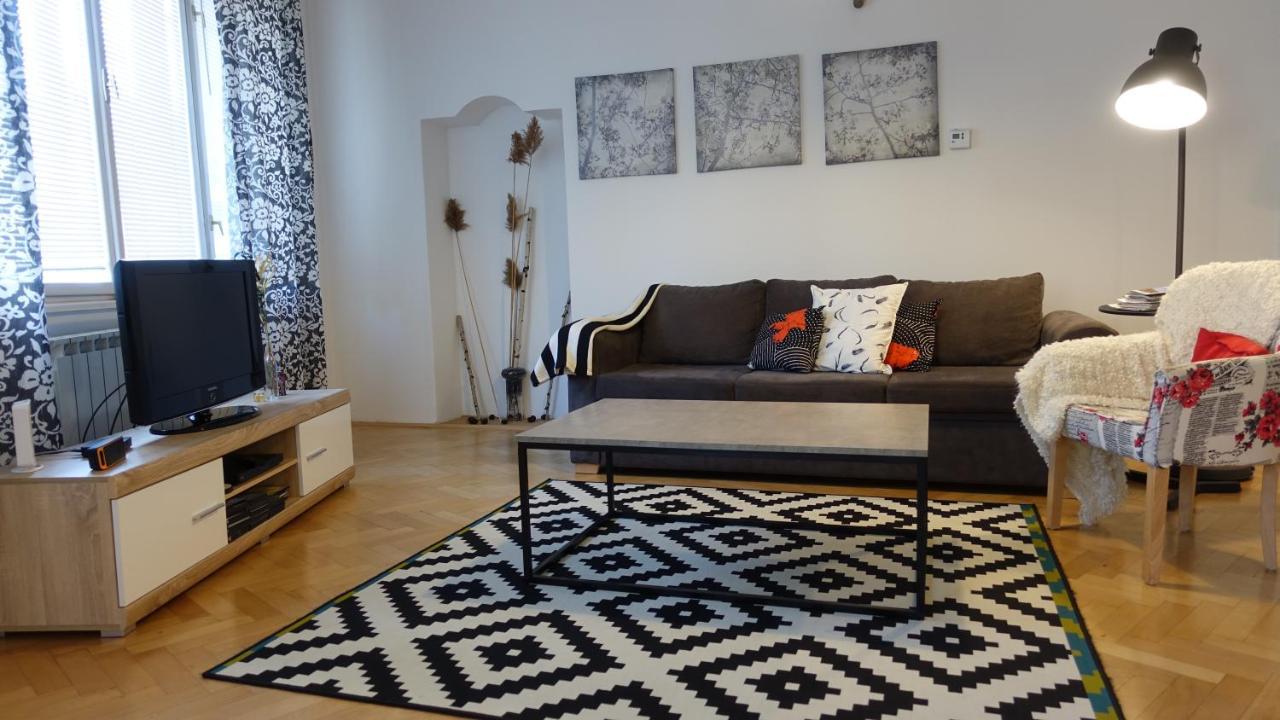 The Riverside Apartment - Downtown Сараєво Екстер'єр фото