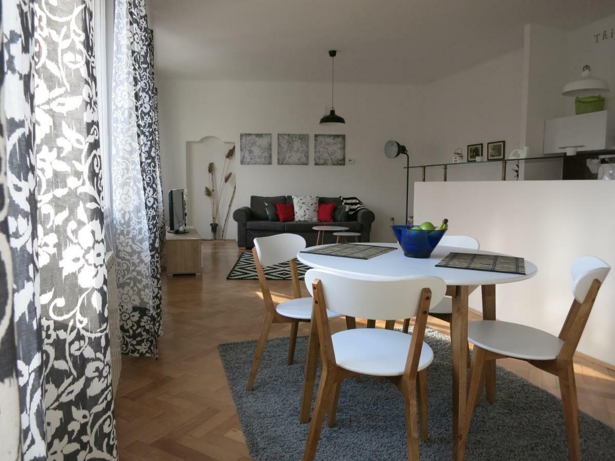 The Riverside Apartment - Downtown Сараєво Екстер'єр фото